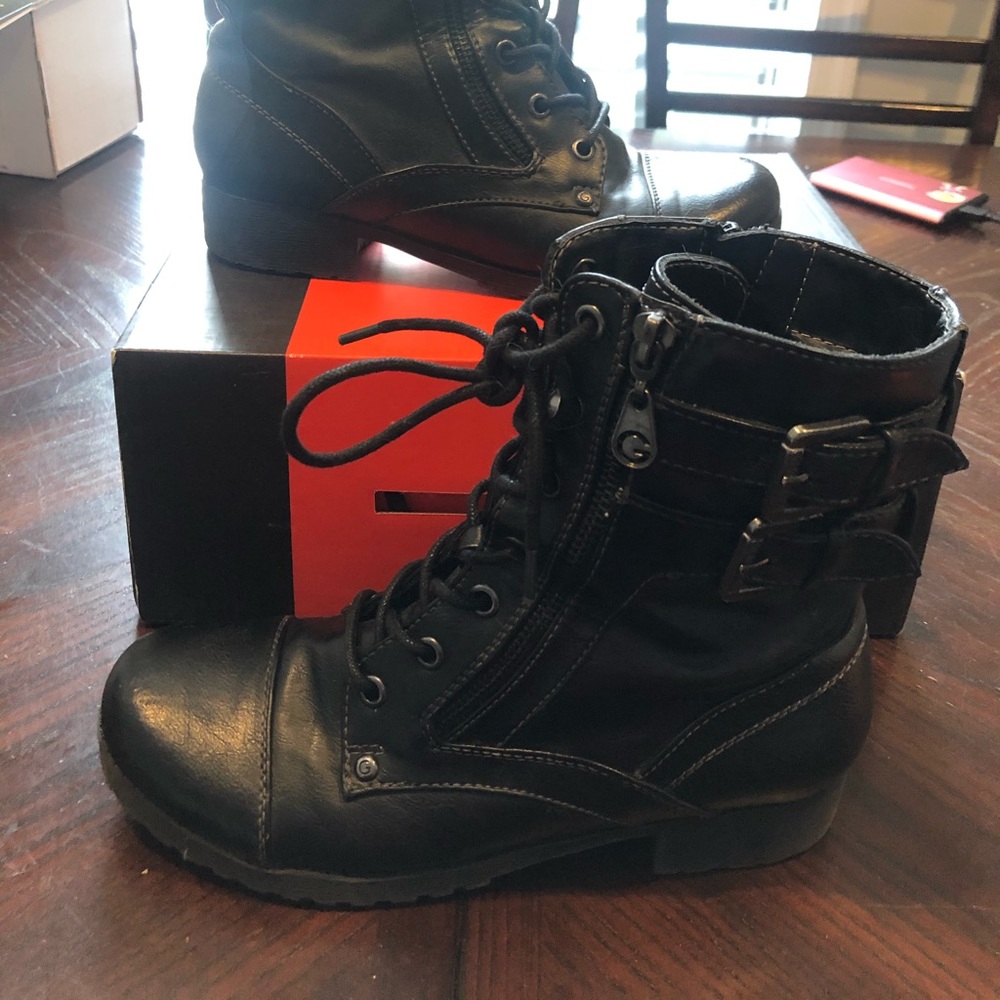 Guess combat boots
